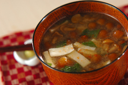 炒めキノコのみそ汁