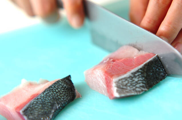 ブリの豆板醤煮の作り方の手順1