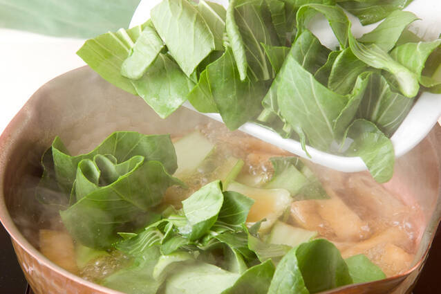 青菜と油揚げの煮物の作り方の手順5