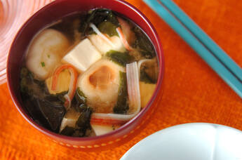 豆腐とワカメのみそ汁