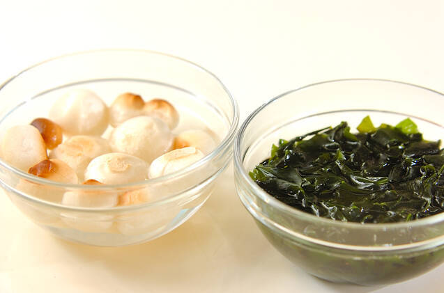 豆腐とワカメのみそ汁の作り方の手順2