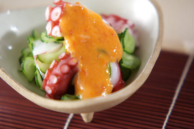 タコの中華黄身酢がけ