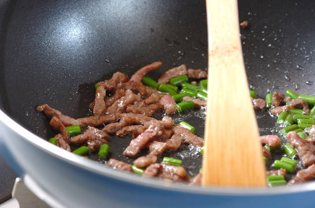 カルビチャーハンの作り方の手順2