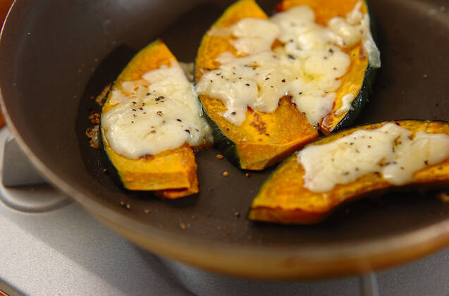 チーズ焼きカボチャの作り方の手順2