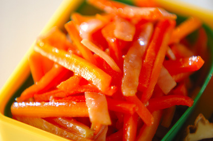 ニンジンとハムの甘酢炒め