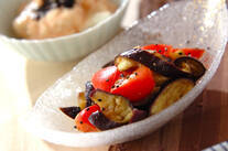 ナスとトマトのゴマ酢和え