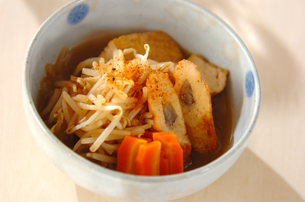 モヤシと練り物の煮物