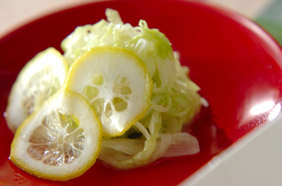 玉ネギとキャベツのレモンマリネ 副菜 のレシピ 作り方 E レシピ 料理のプロが作る簡単レシピ