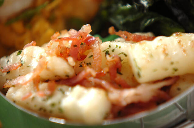 フライドポテトとベーコンのソテー