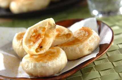 ナスとシメジのみそチーズおやき