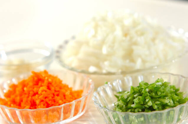 ドライカレーの作り方の手順1