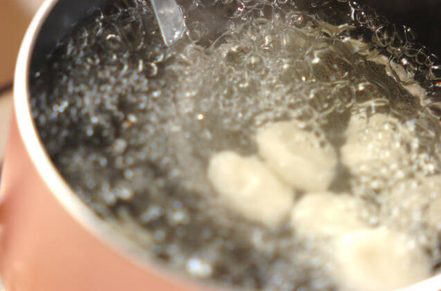 白玉入りココナッツ汁の作り方の手順1