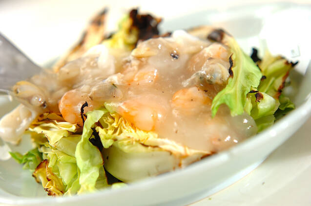 焼き春キャベツの海鮮あんの作り方の手順3