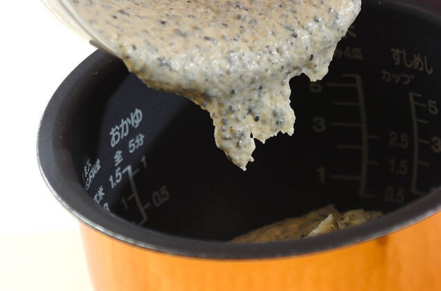 炊飯器で作るゴマ蒸しパンの作り方の手順3