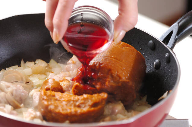 市販のデミグラス缶で！簡単チキンドリアの作り方の手順3