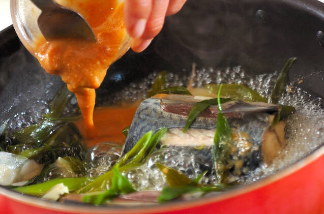 フライパンでつくる基本の鯖の味噌煮の作り方の手順6