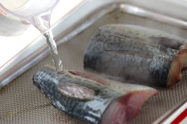 フライパンでつくる基本の鯖の味噌煮の作り方の手順1