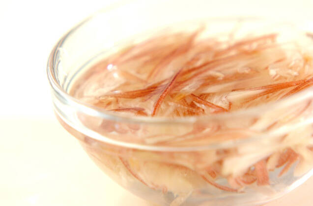 ミョウガのかきたま汁の作り方の手順2