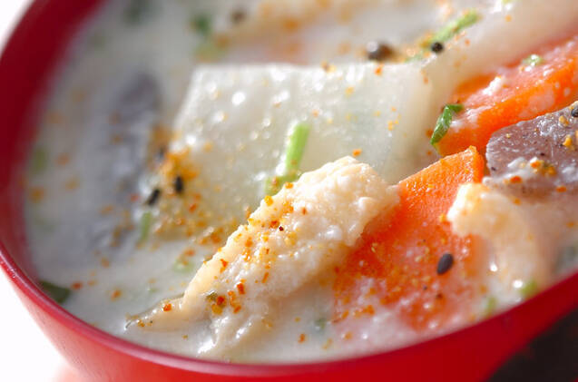 大根たっぷり粕汁