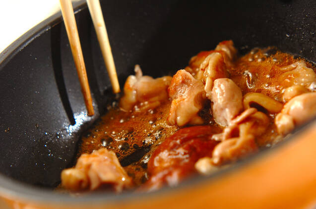 丸ごとシイタケと鶏肉のショウガ焼き丼の作り方の手順2