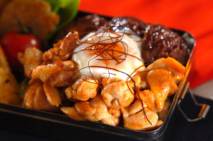 丸ごとシイタケと鶏肉のショウガ焼き丼