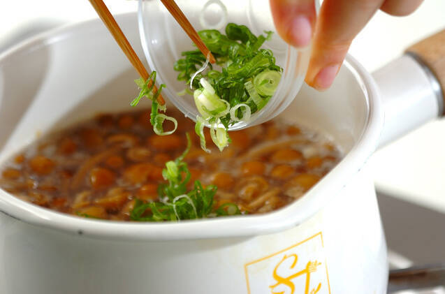 ナメコと豆腐のみそ汁の作り方の手順4