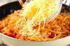 エビとトマトのチーズパスタの作り方の手順5