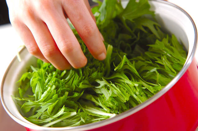 水菜と揚げの煮物の作り方の手順4