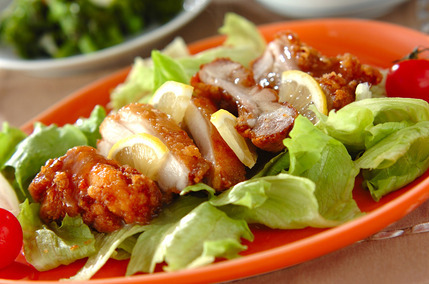 揚げ鶏レモンソースがけ