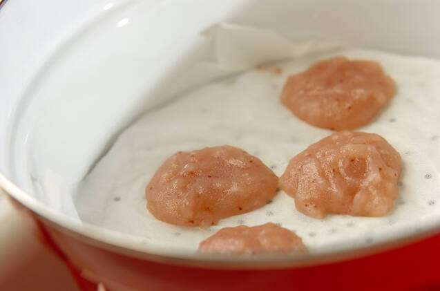 イチゴ団子の作り方の手順2