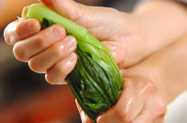 小松菜のナムルの作り方の手順1