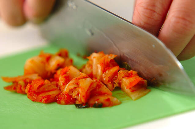 ナメコとキムチのみそ汁の作り方の手順2