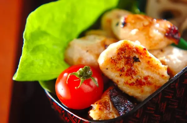 鶏むね肉の塩麹ステーキ