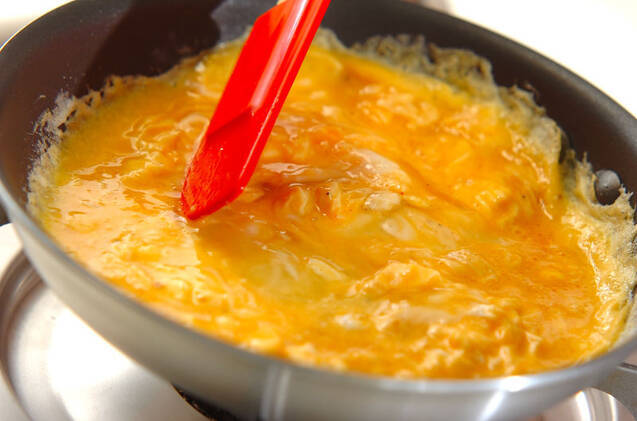 ポルチーニクリームオムレツの作り方の手順5