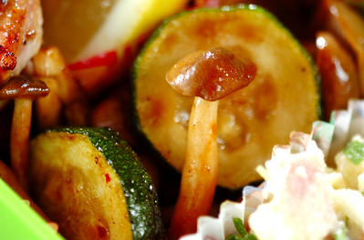 ズッキーニとキノコのソテー 副菜 レシピ 作り方 E レシピ 料理のプロが作る簡単レシピ