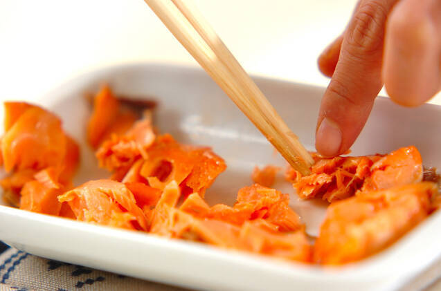 焼きおにぎりの鮭あんかけの作り方の手順1