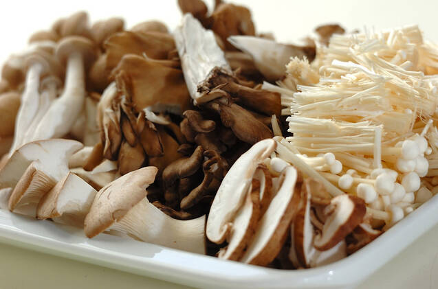 梅干し風味のキノコスープの作り方の手順1