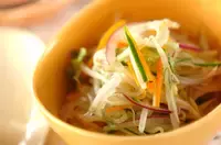 春雨エスニックサラダ