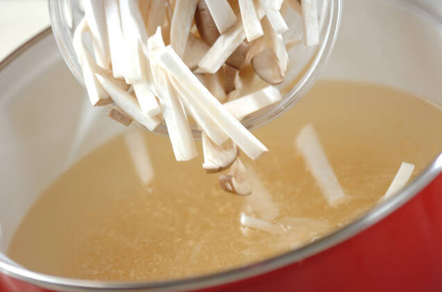 ワカメと白ネギのスープの作り方の手順4