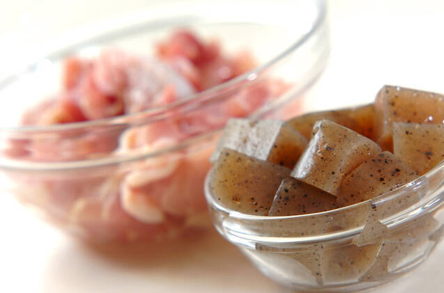 鶏と板コンの照り焼き丼の作り方の手順1