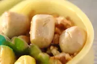 里芋のそぼろ和え