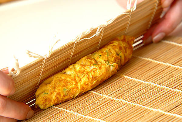 ナメタケ入り卵焼きの作り方の手順3