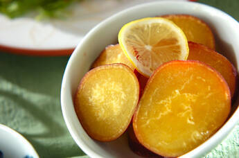 さっぱりほっくり！サツマイモのレモン煮