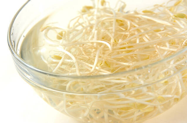 豆モヤシのスープの作り方の手順1