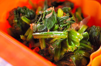 ホウレン草とかつお節の和え物