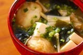 エノキと豆腐のみそ汁