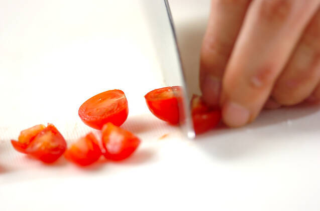 トマト入り卵焼きの作り方の手順2