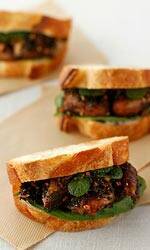 エスニックチキンバゲット