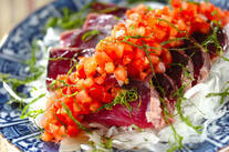 カツオのたたきトマトショウガドレッシング