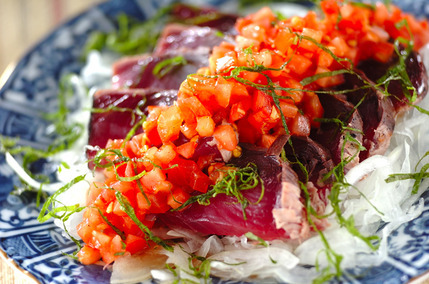 カツオのたたきトマトショウガドレッシング